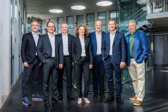 Die designierten und die bisherigen Mitglieder des Verwaltungsrates der Lindenhofgruppe:
(v. l.) Andreas Kappeler, Dr. iur. Christoph Zimmerli, Urs Baumberger, Marion Thalmann, Dr. med. Meinrad Lienert, Andreas Schafer (VRP), PD Dr. med. Peter Reber.